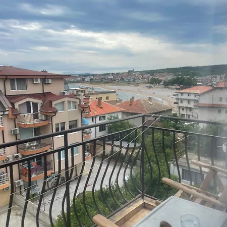 Terzievi Family House בית הארחה 3*